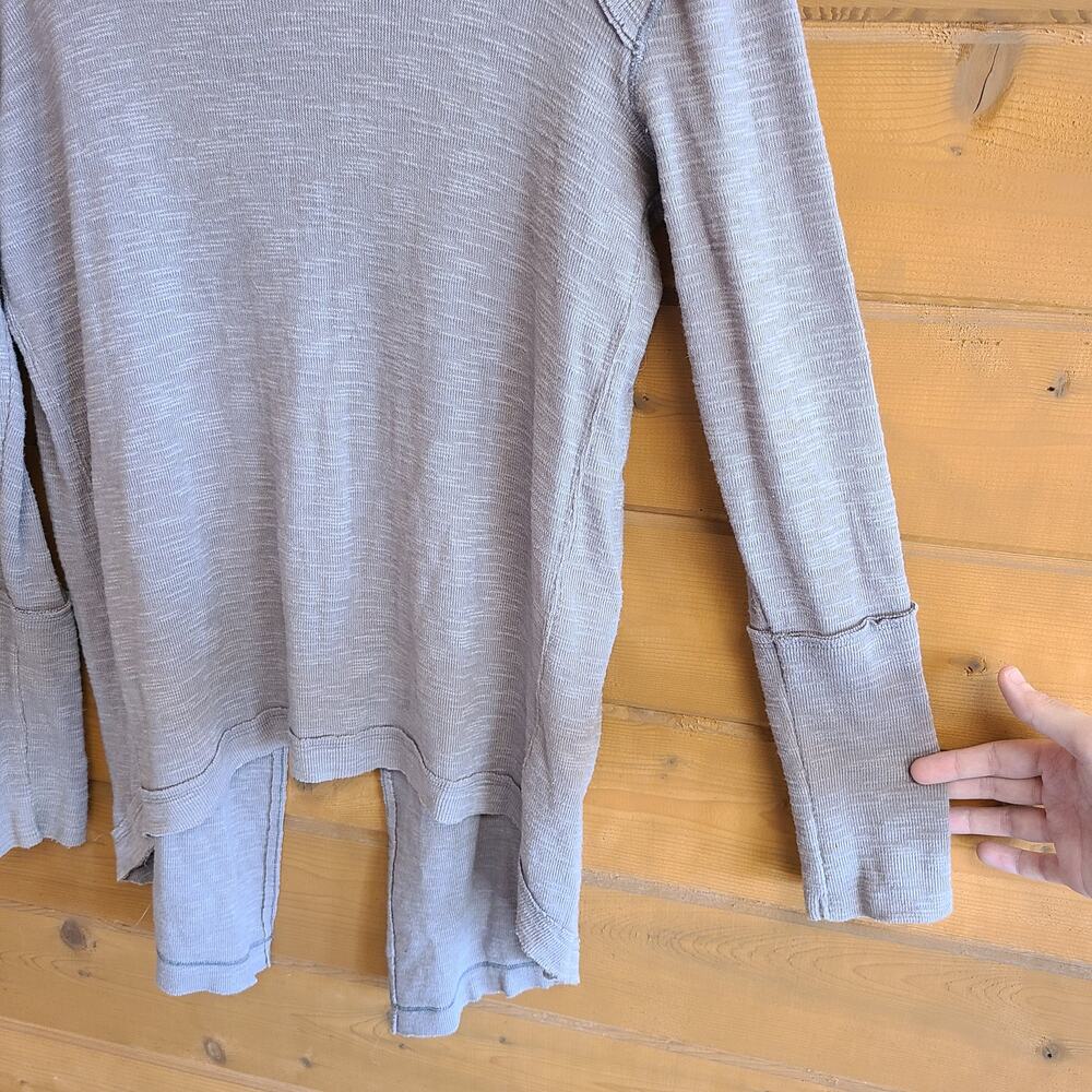 Free People Top Split Back Turtleneck Nutmeg Brown Blouse S Sweater Shirt Boho - Picture 5 of 5